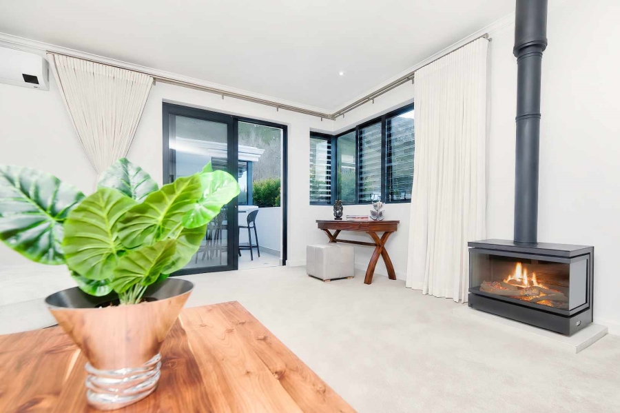 6 Bedroom Property for Sale in Hermanus Heights Western Cape
